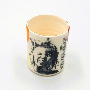 TASSE SALE GOSSE CHIPIE TIRE LA LANGUE no 22